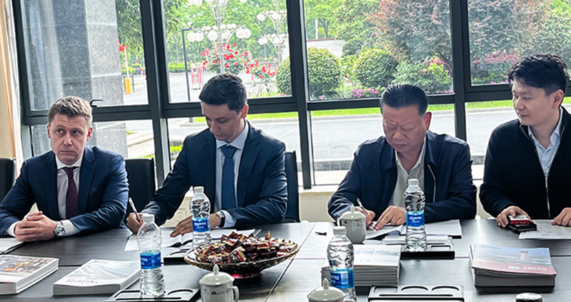 Varmt tillykke til TENAU ELEVATOR (CHINA) CO., LTD. og det russiske firma GLOBAL-ELEVATING